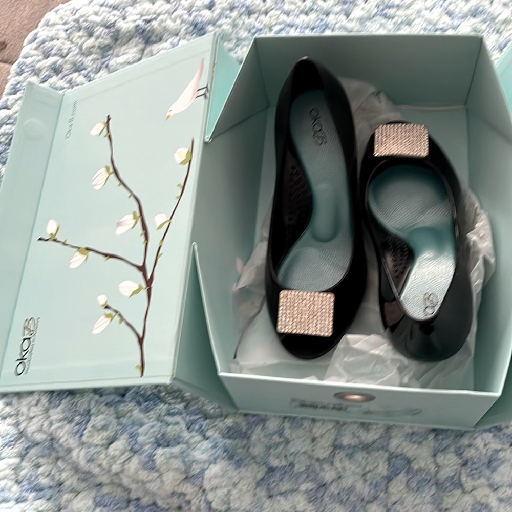Oka b Taylor Brand New Heels